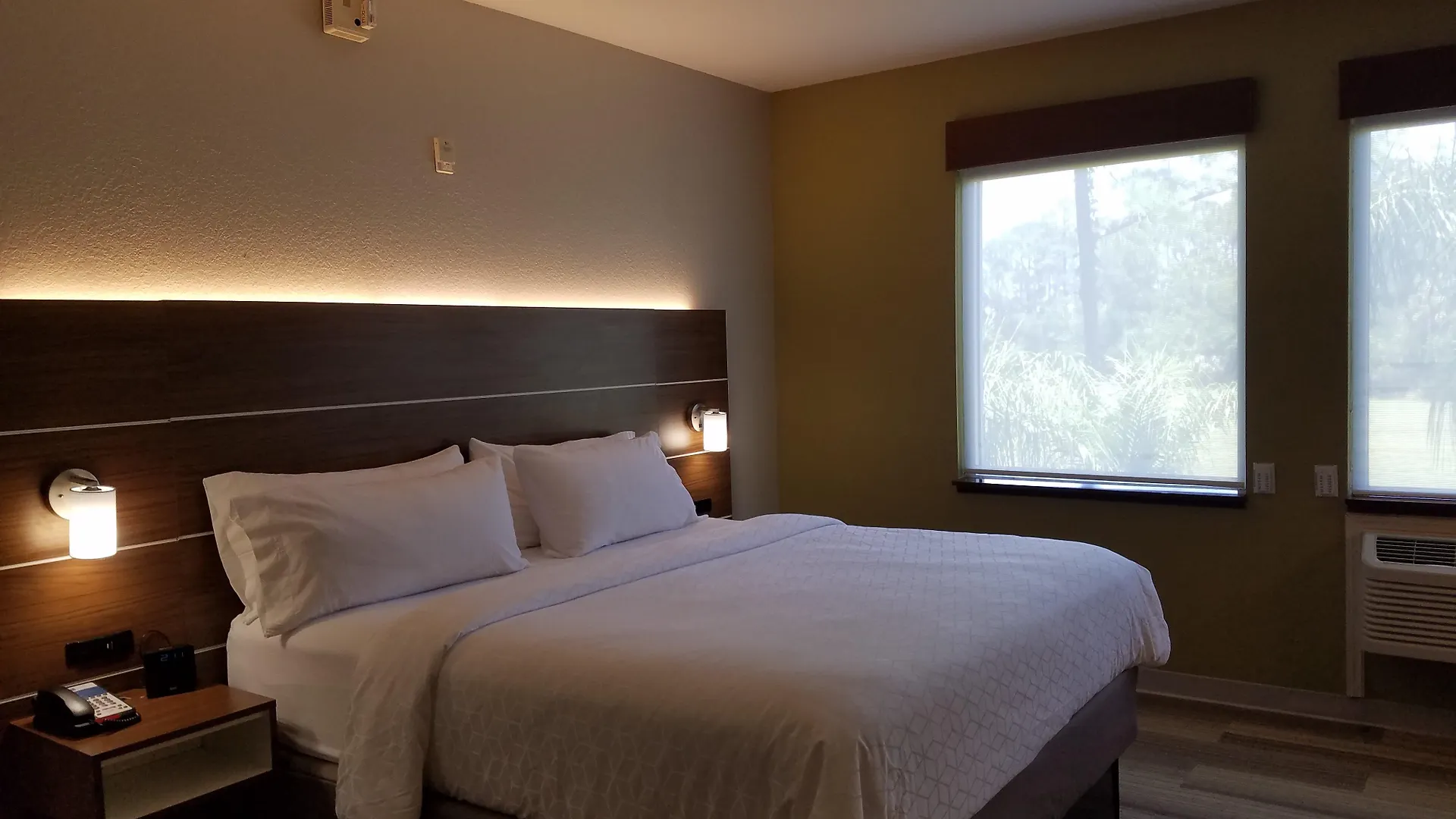 Holiday Inn Express Daytona Beach - Speedway, An Ihg Hotel 3*,  United States
